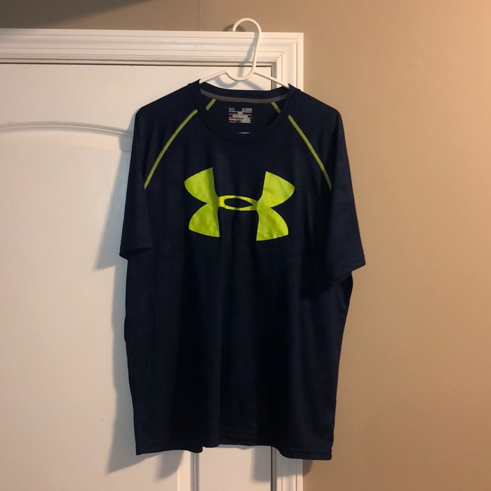 Men’s heat gear Under armory t shirt